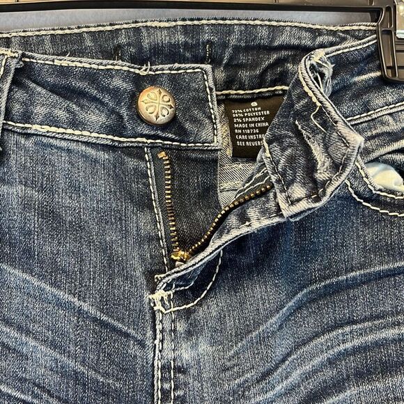 SOUNDGIRL Jeans Women's Size 9 Blue Denim Sequin Embroidered Bootcut Medium Wash - Picture 4 of 14